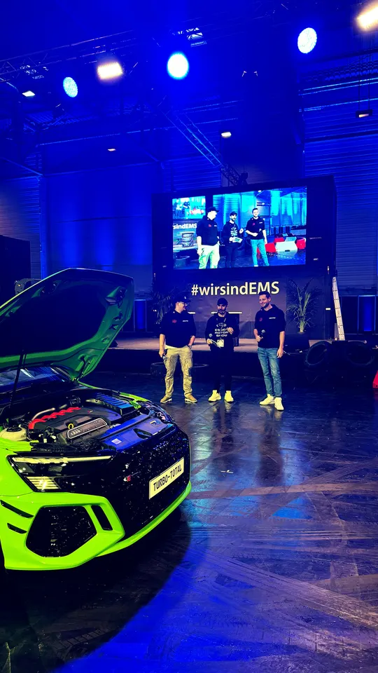Event production with a car presentation on stage